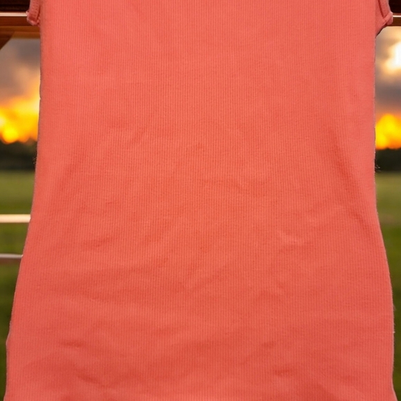 Pout Shirt woman's size XL - Picture 5 of 12